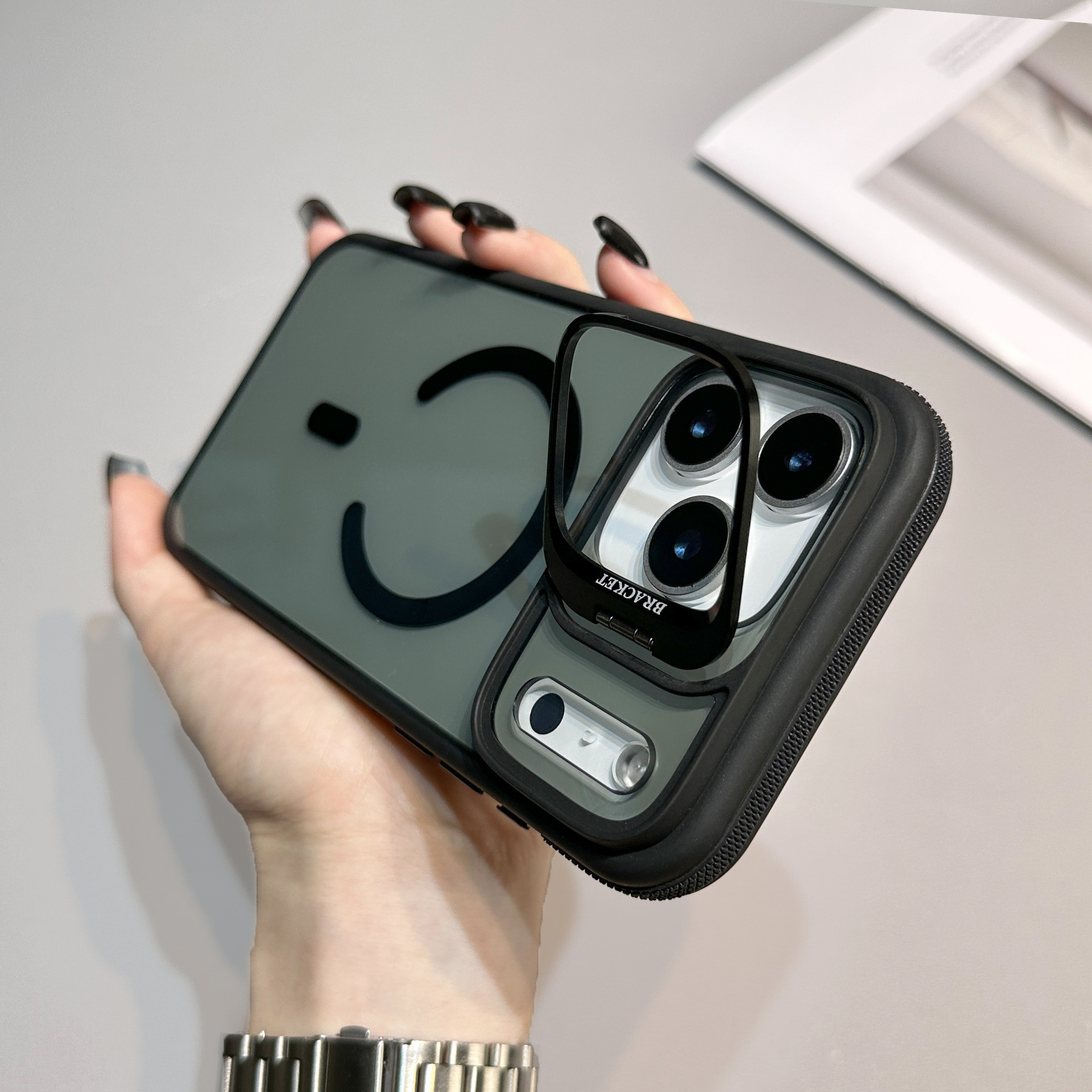 Metal Camera Phone Case, Suitable for iPhone 11-17 Series, Lens Holder, Shockproof and Anti-drop, Comfortable Grip, Compatible with iPhone 11 12 13 14 15 16 17 Pro Max. Magnetic Phone Case, Creative Lens Holder